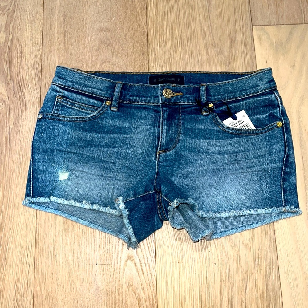 JUICY COUTURE Vintage Y2K low rise Jean Short Size 26